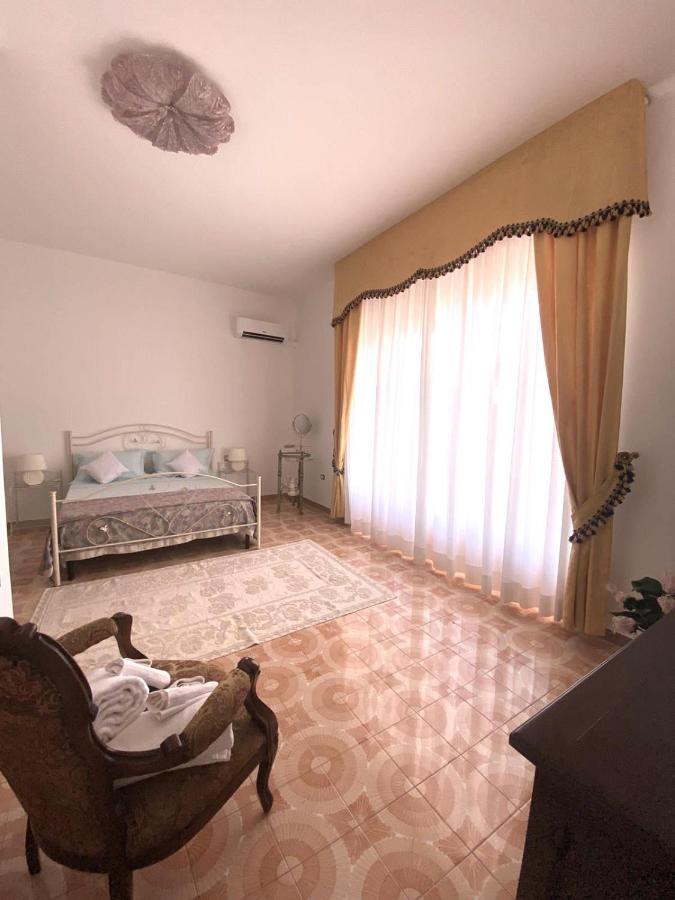 Le Fresie B&B SantʼAntìoco Eksteriør bilde
