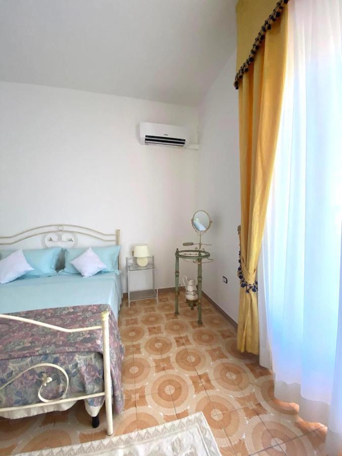 Le Fresie B&B SantʼAntìoco Eksteriør bilde